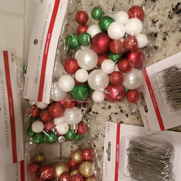 CHRISTMAS DELUXE FILLER & HOOKS - Picture 4 of 4